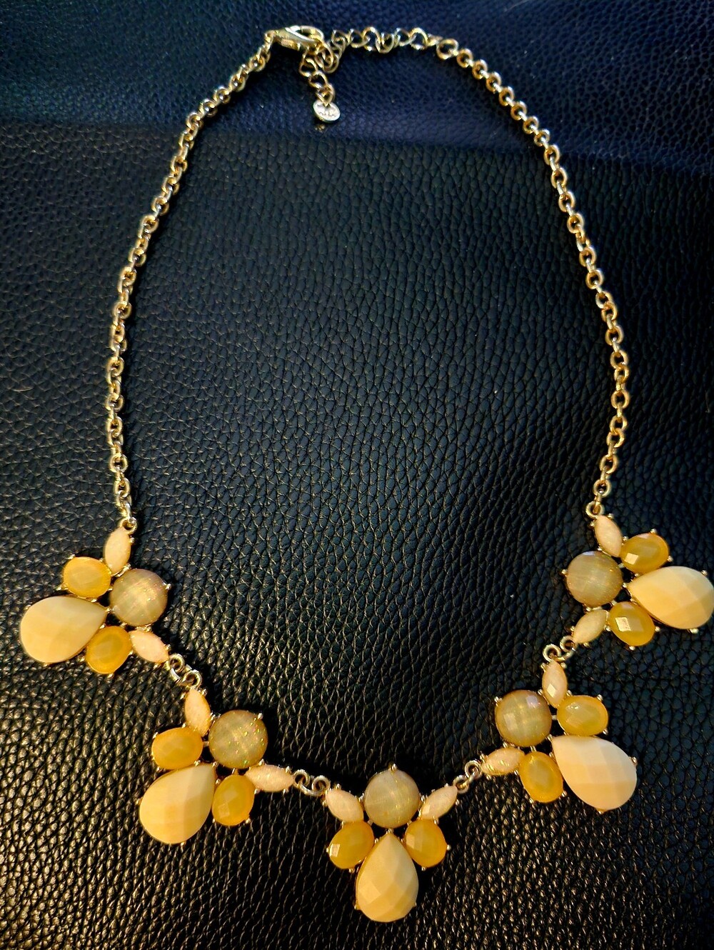 20"Yellow & Cream Cluster Gem Statement Necklace Gold-Tone Chain